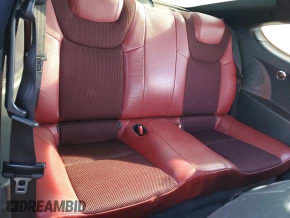 2013 Hyundai Genesis Coupe Track с VIN KMHHU6KJ6DU091267, выставлен на аукционе Copart как лот 88526705 с пробегом 124 948 миль миль и Списание • Salvage title. История ставок и продаж доступна на DreamBid. Изображение 10.