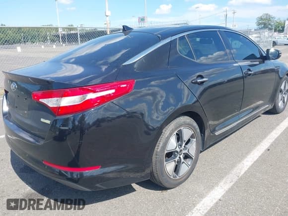 ✅ 2012 Kia Optima Hybrid • VIN: KNAGM4AD2C5024980 • Lot: 43133132. Wystawiony na IAAI z przebiegiem 221 046 mil. Bezpłatny archiwum sprzedaży aukcyjnych z USA i szczegółowy raport historii pojazdu na DreamBid. Zdjęcie 4.