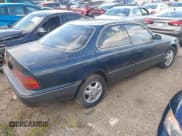 ✅ 1993 Lexus ES 300 • VIN: JT8VK13T1P0143155 • Lot: 43044106. Wystawiony na IAAI z przebiegiem 234 528 mil. Bezpłatny archiwum sprzedaży aukcyjnych z USA i szczegółowy raport historii pojazdu na DreamBid. Zdjęcie 4.