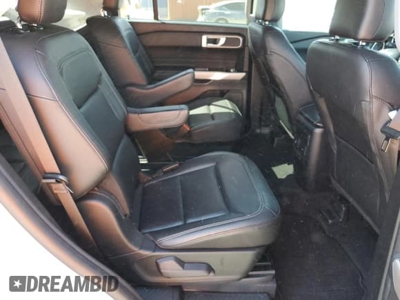 ✅ 2023 Ford Explorer XLT • VIN: 1FMSK7DH4PGB32963 • Lot: 84272525. Wystawiony na Copart z przebiegiem 18 793 mil. Bezpłatny archiwum sprzedaży aukcyjnych z USA i szczegółowy raport historii pojazdu na DreamBid. Zdjęcie 11.