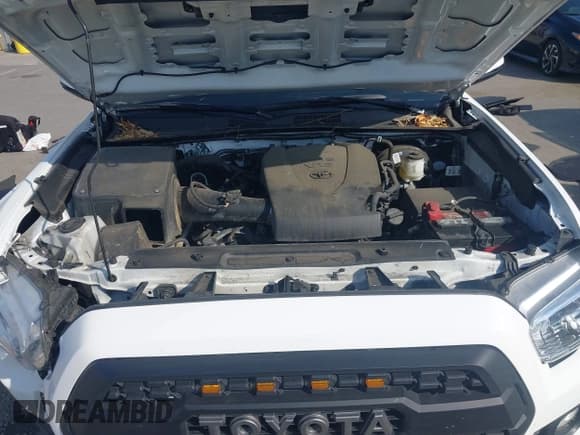 ✅ 2022 Toyota Tacoma SR • VIN: 3TMCZ5AN1NM470911 • Лот: 42440530. Опубликован ранее на IAAI с пробегом 40 623 миль. Бесплатный доступ к архиву аукционных продаж из США и подробный отчёт об истории автомобиля на DreamBid. Изображение 10.