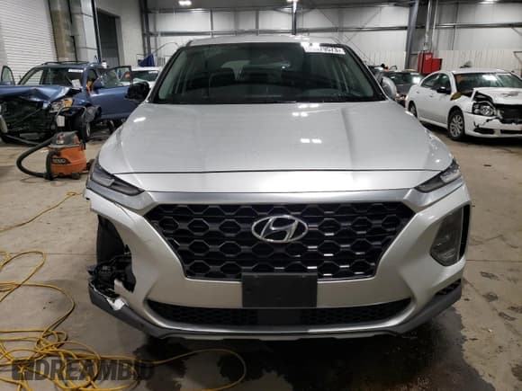 ✅ 2019 Hyundai Santa Fe SE • VIN: 5NMS2CAD4KH035147 • Lot: 41079573. Wystawiony na Copart z przebiegiem 46 772 mil. Bezpłatny archiwum sprzedaży aukcyjnych z USA i szczegółowy raport historii pojazdu na DreamBid. Zdjęcie 5.