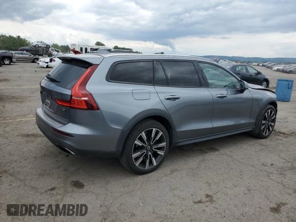 ✅ 2020 Volvo V60 • VIN: YV4102WK2L1041315 • Lot: 58509244. Listed on Copart with 47,946 mi. Free auction sales archive from the USA and detailed vehicle history report at DreamBid. Image 3.