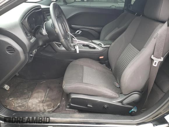 ✅ 2017 Dodge Challenger SXT • VIN: 2C3CDZAG7HH501092 • Lot: 64039924. Wystawiony na Copart z przebiegiem 72 954 mil. Bezpłatny archiwum sprzedaży aukcyjnych z USA i szczegółowy raport historii pojazdu na DreamBid. Zdjęcie 7.