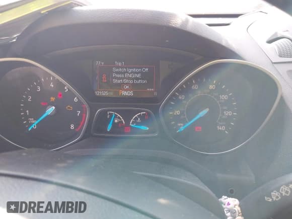 ✅ 2019 Ford Escape Titanium • VIN: 1FMCU9J93KUA70960 • Lot: 43736383. Wystawiony na IAAI z przebiegiem 121 525 mil. Bezpłatny archiwum sprzedaży aukcyjnych z USA i szczegółowy raport historii pojazdu na DreamBid. Zdjęcie 7.