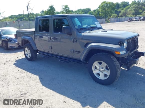 ✅ 2021 Jeep Gladiator Sport S • VIN: 1C6HJTAG9ML506175 • Лот: 42593943. Опубликован ранее на IAAI с пробегом 23 678 миль. Бесплатный доступ к архиву аукционных продаж из США и подробный отчёт об истории автомобиля на DreamBid. Изображение 1.