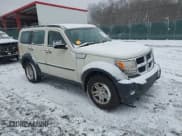 ✅ 2008 Dodge Nitro SXT • VIN: 1D8GU28K48W250727 • Lot: 43644674. Wystawiony na IAAI z przebiegiem 183 243 mil. Bezpłatny archiwum sprzedaży aukcyjnych z USA i szczegółowy raport historii pojazdu na DreamBid. Zdjęcie 1.