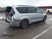 ✅ 2021 Chrysler Pacifica Touring • VIN: 2C4RC3FG0MR567261 • Lot: 43511079. Listed on IAAI with 18,350 mi. Free auction sales archive from the USA and detailed vehicle history report at DreamBid. Image 4.