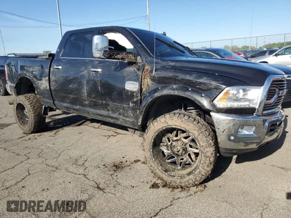 ✅ 2018 Ram 2500 Limited • VIN: 3C6UR5GLXJG105671 • Lot: 55074015. Listed on Copart with 78,275 mi. Free auction sales archive from the USA and detailed vehicle history report at DreamBid. Image 4.