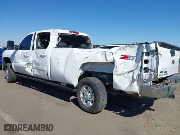 2008 Chevrolet Silverado 3500HD SRW LTZ with VIN 1GCHK33658F172919, listed as a IAAI auction lot 41622999 with 235,636 mi miles and . Bid and sale history available at DreamBid. Image 6.