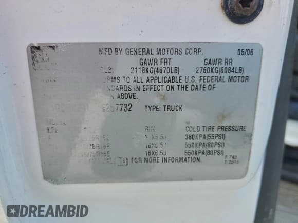 ✅ 2006 Chevrolet Silverado 2500HD Work Truck • VIN: 1GCHK29U06E267732 • Лот: 94176845. Опубликован ранее на Copart с пробегом 263 404 миль. Бесплатный доступ к архиву аукционных продаж из США и подробный отчёт об истории автомобиля на DreamBid. Изображение 12.