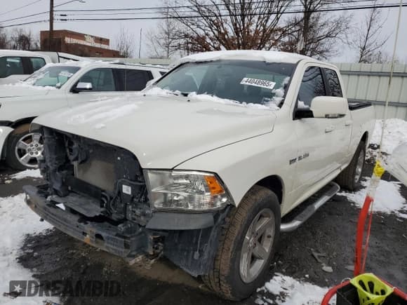 ✅ 2009 Dodge 1500 SLT • VIN: 1D3HB18T99S757859 • Lot: 44048965. Wystawiony na Copart z przebiegiem 214 715 mil. Bezpłatny archiwum sprzedaży aukcyjnych z USA i szczegółowy raport historii pojazdu na DreamBid. Zdjęcie 1.