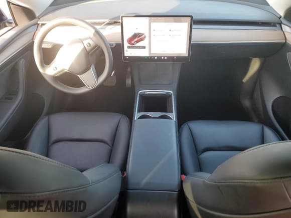 ✅ 2024 Tesla Model Y Long Range • VIN: 7SAYGAEE8RF054723 • Lot: 82200875. Wystawiony na Copart z przebiegiem 48 541 mil. Bezpłatny archiwum sprzedaży aukcyjnych z USA i szczegółowy raport historii pojazdu na DreamBid. Zdjęcie 8.