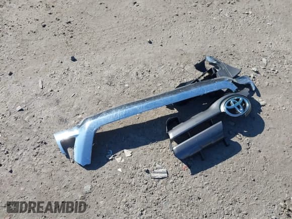 ✅ 2009 Toyota Tacoma PreRunner • VIN: 3TMJU62N99M074807 • Lot: 41664211. Listed on IAAI with 230,481 mi. Free auction sales archive from the USA and detailed vehicle history report at DreamBid. Image 12.