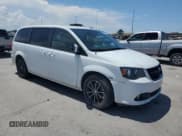 ✅ 2018 Dodge Grand Caravan SE Plus • VIN: 2C4RDGBG2JR199025 • Lot: 68874765. Wystawiony na Copart z przebiegiem Nie podano. Bezpłatny archiwum sprzedaży aukcyjnych z USA i szczegółowy raport historii pojazdu na DreamBid. Zdjęcie 4.