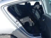 ✅ 2017 Hyundai Veloster Value Edition • VIN: KMHTC6ADXHU307359 • Lot: 43702500. Wystawiony na IAAI z przebiegiem 107 319 mil. Bezpłatny archiwum sprzedaży aukcyjnych z USA i szczegółowy raport historii pojazdu na DreamBid. Zdjęcie 8.