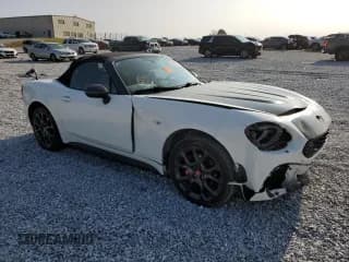 ✅ 2018 FIAT 124 Spider Abarth • VIN: JC1NFAEK6J0137964 • Лот: 70926304. Опубликован ранее на Copart с пробегом 46 821 миль. Бесплатный доступ к архиву аукционных продаж из США и подробный отчёт об истории автомобиля на DreamBid. Изображение 4.