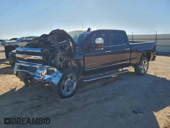 ✅ 2016 Chevrolet Silverado 2500HD LTZ • VIN: 1GC1KWE88GF222650 • Lot: 95276375. Wystawiony na Copart z przebiegiem 60 898 mil. Bezpłatny archiwum sprzedaży aukcyjnych z USA i szczegółowy raport historii pojazdu na DreamBid. Zdjęcie 1.