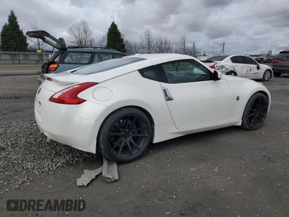 ✅ 2010 Nissan 370Z Nismo • VIN: JN1AZ4EH6AM505862 • Lot: 46297605. Listed on Copart with 81,669 mi. Free auction sales archive from the USA and detailed vehicle history report at DreamBid. Image 3.