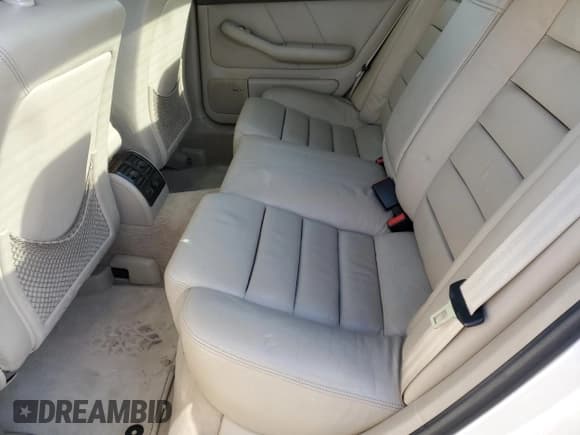 ✅ 2002 Audi A6 • VIN: WAUML64B72N100199 • Lot: 86854174. Listed on Copart with 187,436 mi. Free auction sales archive from the USA and detailed vehicle history report at DreamBid. Image 10.