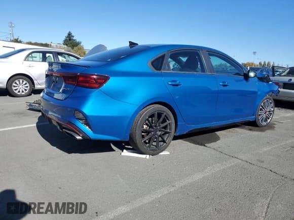 ✅ 2022 Kia Forte GT • VIN: 3KPF44AC6NE434632 • Lot: 87388215. Wystawiony na Copart z przebiegiem 56 212 mil. Bezpłatny archiwum sprzedaży aukcyjnych z USA i szczegółowy raport historii pojazdu na DreamBid. Zdjęcie 3.