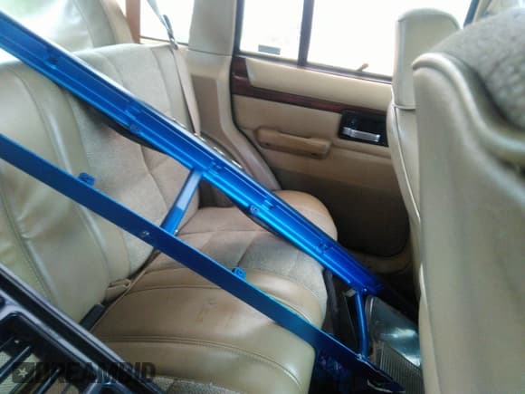 ✅ 1993 Jeep Cherokee Country • VIN: 1J4FJ78S0PL519025 • Lot: 42409707. Listed on IAAI with 162,231 mi. Free auction sales archive from the USA and detailed vehicle history report at DreamBid. Image 8.