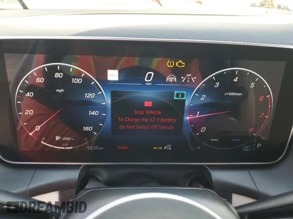 ✅ 2024 Mercedes-Benz GLC 300 • VIN: W1NKM4HB2RF091026 • Lot: 92366805. Listed on Copart with 11,540 mi. Free auction sales archive from the USA and detailed vehicle history report at DreamBid. Image 13.