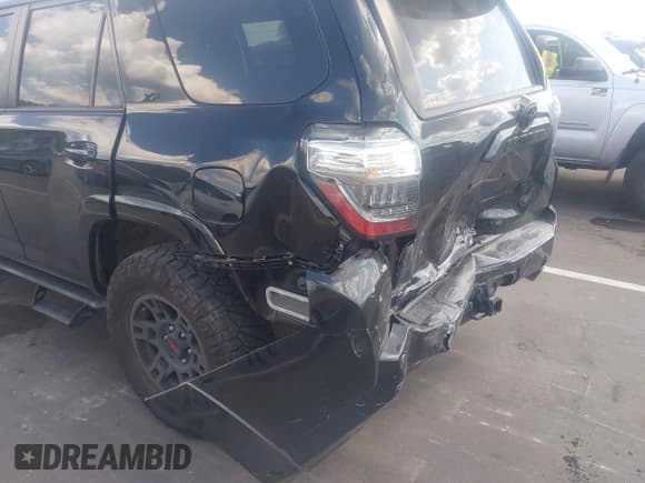 ✅ 2023 Toyota 4Runner SR5 Premium • VIN: JTEFU5JR3P5294883 • Lot: 43248145. Listed on IAAI with 40,325 mi. Free auction sales archive from the USA and detailed vehicle history report at DreamBid. Image 6.