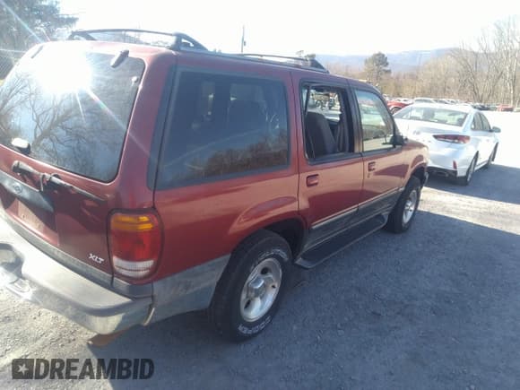 ✅ 2001 Ford Explorer XLT • VIN: 1FMZU73E21ZA04863 • Lot: 41683739. Listed on IAAI with 187,414 mi. Free auction sales archive from the USA and detailed vehicle history report at DreamBid. Image 4.