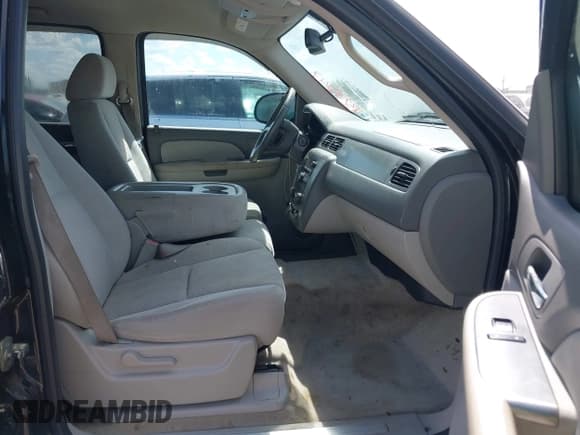 ✅ 2007 Chevrolet Suburban LTZ • VIN: 1GNFC16067R362023 • Lot: 43295147. Listed on IAAI with 147,539 mi. Free auction sales archive from the USA and detailed vehicle history report at DreamBid. Image 5.