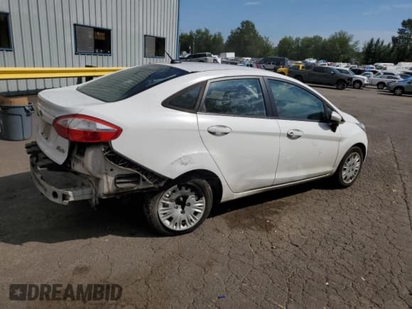✅ 2014 Ford Fiesta S • VIN: 3FADP4AJ2EM227499 • Lot: 67220275. Wystawiony na Copart z przebiegiem 143 023 mil. Bezpłatny archiwum sprzedaży aukcyjnych z USA i szczegółowy raport historii pojazdu na DreamBid. Zdjęcie 3.