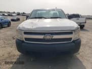 ✅ 2007 Chevrolet Silverado 1500 Work Truck • VIN: 1GCEC14C87Z549037 • Lot: 60250355. Wystawiony na Copart z przebiegiem 371 550 mil. Bezpłatny archiwum sprzedaży aukcyjnych z USA i szczegółowy raport historii pojazdu na DreamBid. Zdjęcie 5.