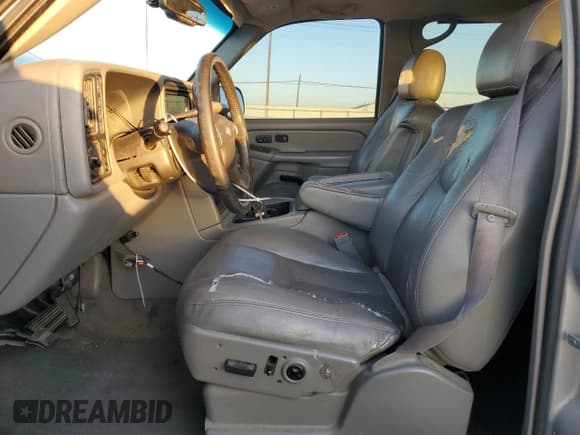 ✅ 2004 Chevrolet Silverado 1500 LS • VIN: 2GCEK13T641313236 • Lot: 81387004. Wystawiony na Copart z przebiegiem 189 694 mil. Bezpłatny archiwum sprzedaży aukcyjnych z USA i szczegółowy raport historii pojazdu na DreamBid. Zdjęcie 7.