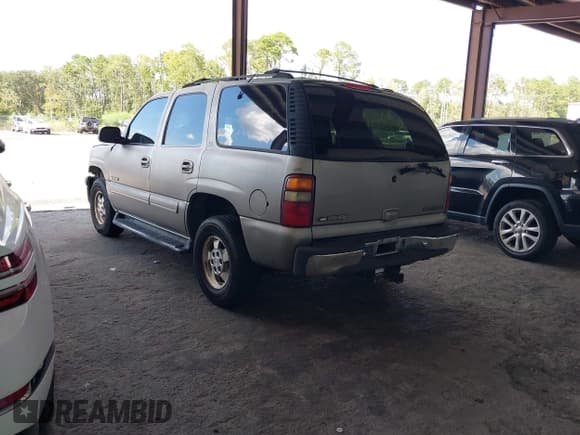 ✅ 2001 Chevrolet Tahoe LS • VIN: 1GNEK13T71J206740 • Lot: 42883272. Wystawiony na IAAI z przebiegiem 232 580 mil. Bezpłatny archiwum sprzedaży aukcyjnych z USA i szczegółowy raport historii pojazdu na DreamBid. Zdjęcie 3.