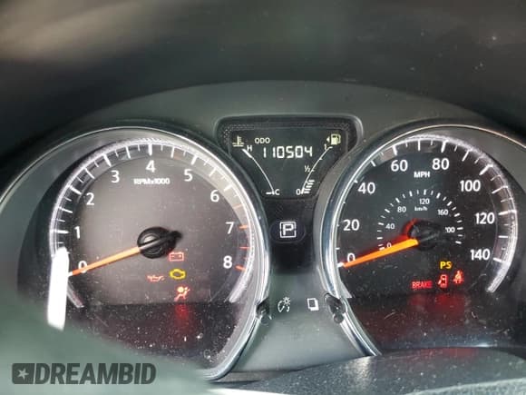 ✅ 2017 Nissan Versa SV • VIN: 3N1CN7AP6HL862157 • Лот: 86679415. Опубликован ранее на Copart с пробегом 110 504 миль. Бесплатный доступ к архиву аукционных продаж из США и подробный отчёт об истории автомобиля на DreamBid. Изображение 9.