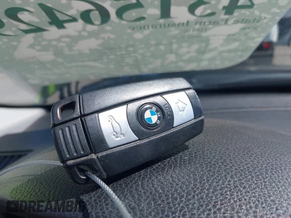 ✅ 2006 BMW 3 Series 330i • VIN: WBAVB33546PS18125 • Lot: 43156429. Listed on IAAI with 237,312 mi. Free auction sales archive from the USA and detailed vehicle history report at DreamBid. Image 11.