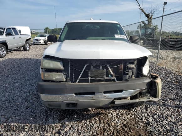 ✅ 2005 Chevrolet Silverado 2500HD LS • VIN: 1GCHK29U15E215511 • Lot: 71245895. Wystawiony na Copart z przebiegiem 319 517 mil. Bezpłatny archiwum sprzedaży aukcyjnych z USA i szczegółowy raport historii pojazdu na DreamBid. Zdjęcie 5.