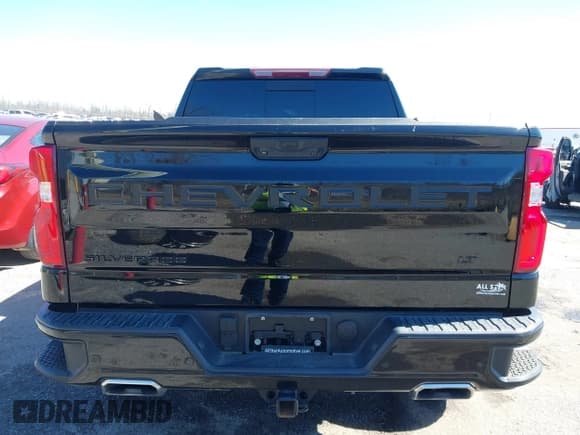 ✅ 2022 Chevrolet Silverado 1500 LT Trail Boss • VIN: 3GCUDFED3NG621160 • Lot: 41711947. Wystawiony na IAAI z przebiegiem 49 383 mil. Bezpłatny archiwum sprzedaży aukcyjnych z USA i szczegółowy raport historii pojazdu na DreamBid. Zdjęcie 17.