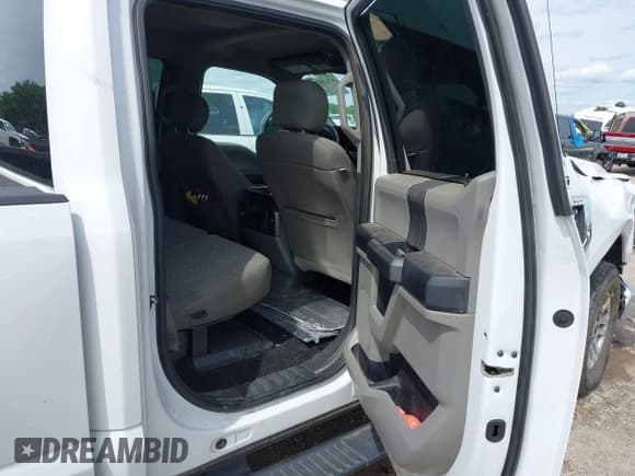 ✅ 2019 Ford F-250 XL • VIN: 1FT7W2B64KEF02378 • Лот: 42210226. Опубликован ранее на IAAI с пробегом 83 758 миль. Бесплатный доступ к архиву аукционных продаж из США и подробный отчёт об истории автомобиля на DreamBid. Изображение 8.