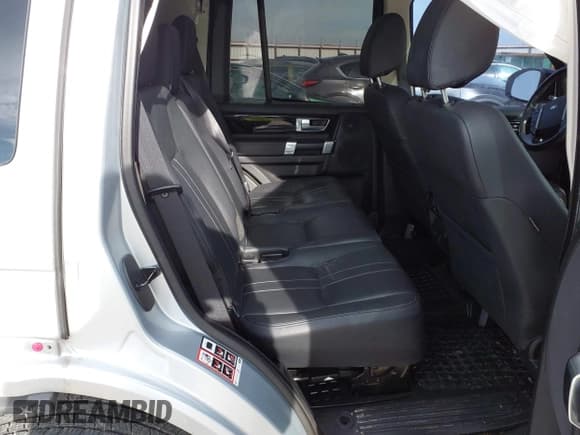 ✅ 2016 Land Rover LR4 HSE • VIN: SALAG2V68GA825659 • Lot: 40805256. Listed on IAAI with 124,342 mi. Free auction sales archive from the USA and detailed vehicle history report at DreamBid. Image 8.