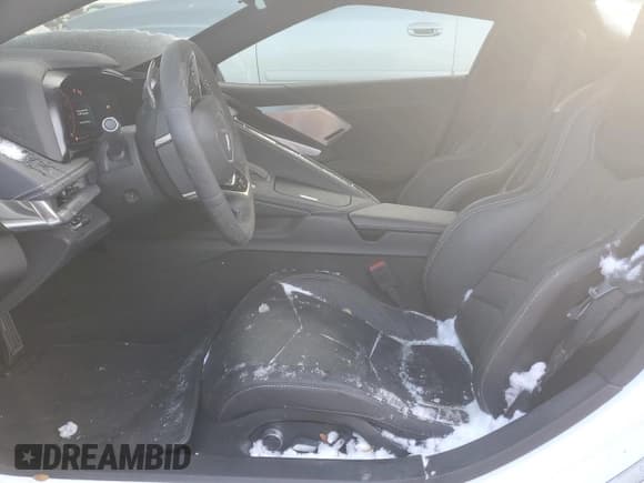 ✅ 2024 Chevrolet Corvette 2LT • VIN: 1G1YB3D44R5129413 • Lot: 91778675. Listed on Copart with 2,353 mi. Free auction sales archive from the USA and detailed vehicle history report at DreamBid. Image 7.