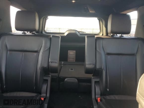 ✅ 2021 Ford Expedition XLT • VIN: 1FMJU1JT4MEA15760 • Lot: 91173225. Listed on Copart with 52,963 mi. Free auction sales archive from the USA and detailed vehicle history report at DreamBid. Image 10.