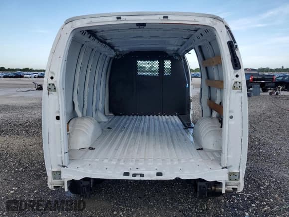 ✅ 2024 Chevrolet Express Cargo • VIN: 1GCWGAFP5R1176615 • Lot: 63656685. Listed on Copart with 9,027 mi. Free auction sales archive from the USA and detailed vehicle history report at DreamBid. Image 6.