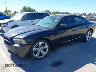 2011 Dodge Charger Road/Track z VIN 2B3CL5CT8BH527789, wystawiony jako IAAI lot #43566646 z przebiegiem 262 490 mil mil oraz . Historia ofert i sprzedaży dostępna na DreamBid. Obrazek 2.