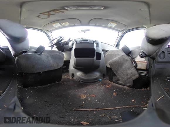 ✅ 2013 Ford Econoline Passenger XL • VIN: 1FBSS3BL4DDA83236 • Lot: 41477441. Wystawiony na IAAI z przebiegiem 164 210 mil. Bezpłatny archiwum sprzedaży aukcyjnych z USA i szczegółowy raport historii pojazdu na DreamBid. Zdjęcie 19.