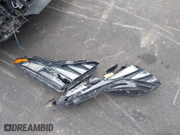 ✅ 2022 Hyundai Tucson SEL • VIN: 5NMJB3AE8NH091522 • Лот: 43203330. Опубликован ранее на IAAI с пробегом 99 206 миль. Бесплатный доступ к архиву аукционных продаж из США и подробный отчёт об истории автомобиля на DreamBid. Изображение 12.