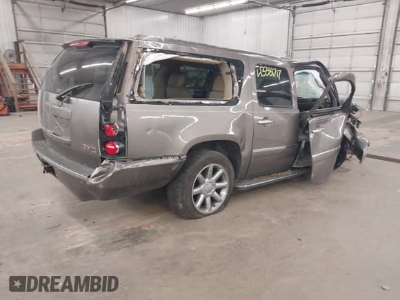 ✅ 2012 GMC Yukon XL Denali • VIN: 1GKS2MEF0CR175134 • Lot: 43381717. Listed on IAAI with Not provided. Free auction sales archive from the USA and detailed vehicle history report at DreamBid. Image 4.