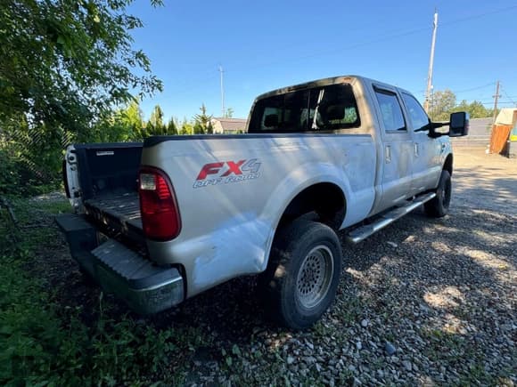 ✅ 2010 Ford F-250 XL • VIN: 1FTSW2BR2AEB06291 • Лот: 73438454. Опубликован ранее на Copart с пробегом 158 371 миль. Бесплатный доступ к архиву аукционных продаж из США и подробный отчёт об истории автомобиля на DreamBid. Изображение 4.