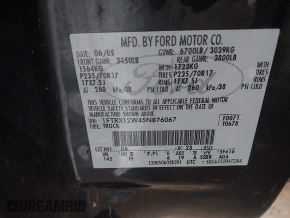 ✅ 2005 Ford F-150 STX • VIN: 1FTRX12W45NB76067 • Лот: 43779019. Опубликован ранее на IAAI с пробегом 329 502 миль. Бесплатный доступ к архиву аукционных продаж из США и подробный отчёт об истории автомобиля на DreamBid. Изображение 9.