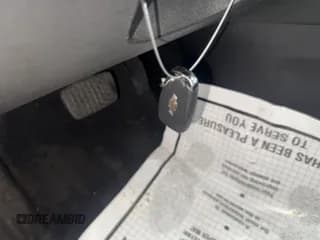 ✅ 2020 Chevrolet Equinox LT • VIN: 2GNAXJEV6L6241865 • Lot: 42796068. Wystawiony na IAAI z przebiegiem 96 748 mil. Bezpłatny archiwum sprzedaży aukcyjnych z USA i szczegółowy raport historii pojazdu na DreamBid. Zdjęcie 1.